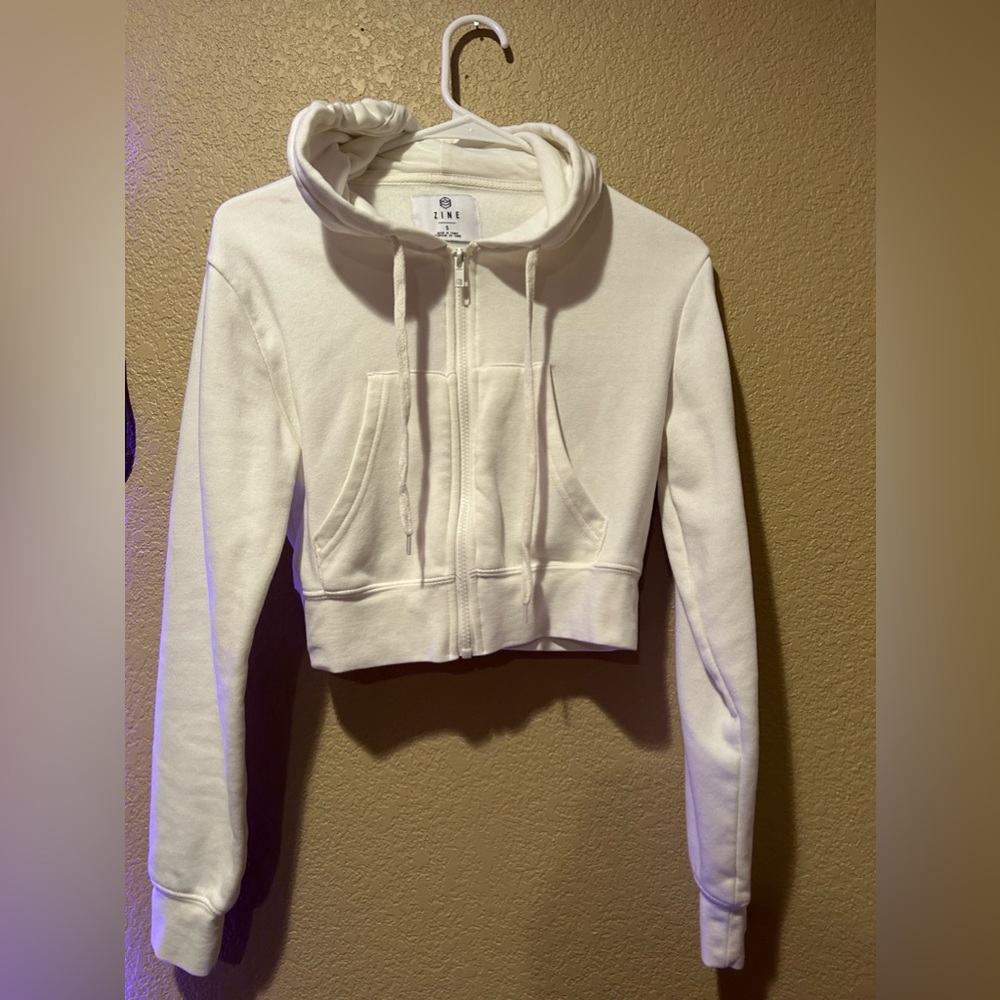 Cropped zip up